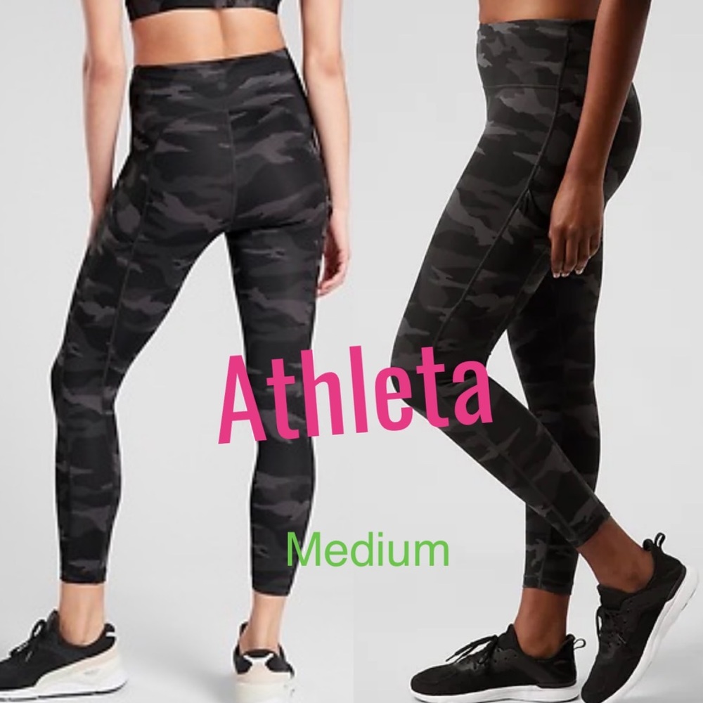 Superb cute Athleta Ultimate Stash Pocket Camo 7/8 Tight size medium